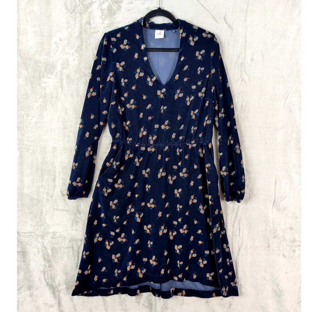 CAbi Navy Floral V-Neck Long Puff Sleeve Velvet, Renaissance, Holiday Size M